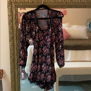 1X Worn Once Floral PJ with Robe Adj Strap 🌷